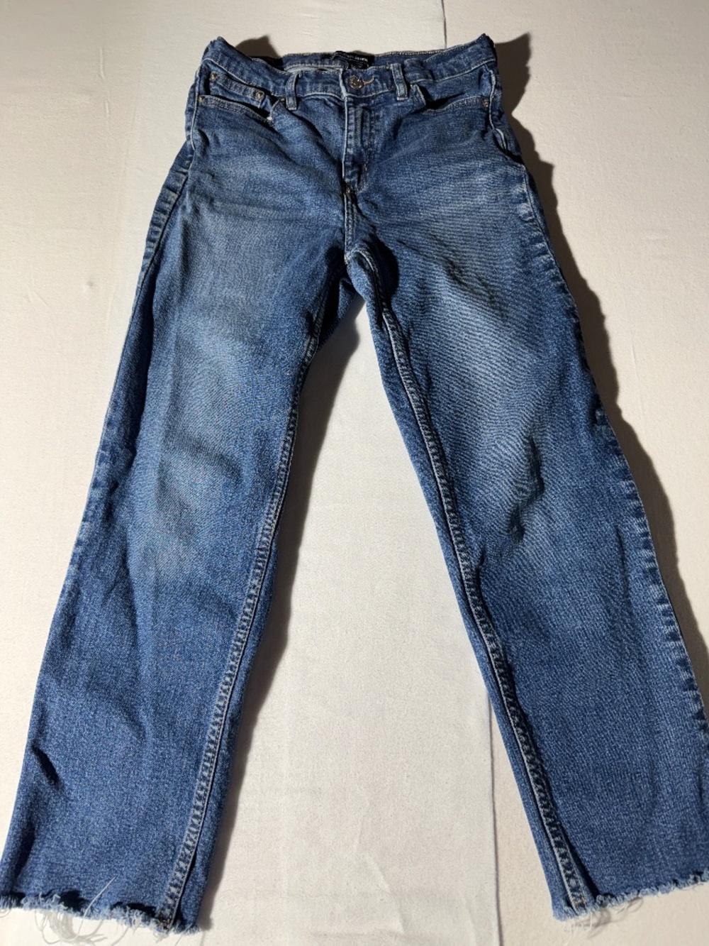 Calvin Klein Jeans Women’s Straight Leg Raw Hem Jeans Size 27 Medium Wash